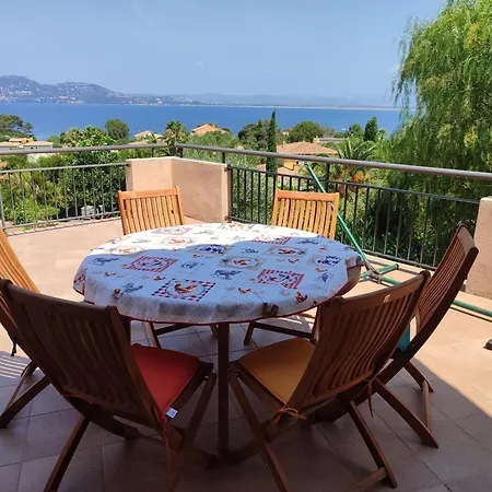 Maison Presqu'ile De Giens * 耶尔